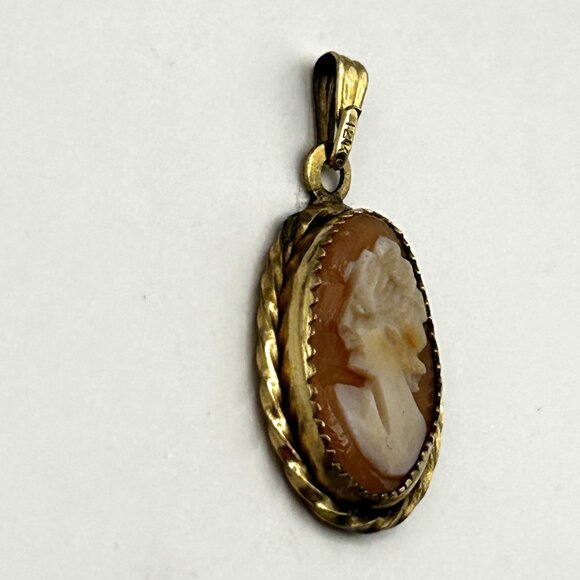 Vintage 1/20 12K GF Left Facing Cameo Pendant Oval Shell Gold Filled Rope Frame - Picture 13 of 13